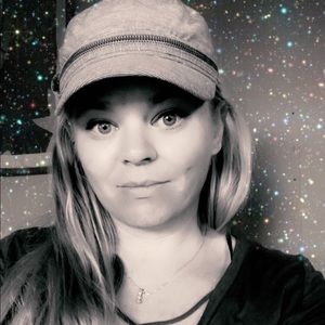 Meet your Posher, Angelica